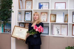 Сегодня свой юбилейный день рождения празднует главный врач ГУЗ «Клиническая поликлиника №28» Титова Елена Анатольевна!